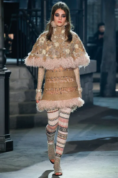 Look 73